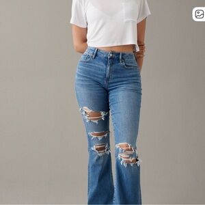 American Eagle Outfitters size 2, Curvy super Ripped high-rise flare